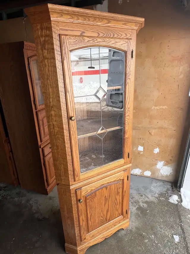 Free delivery used solid wood Corner Cabinet with Glass Doors - Photo 4