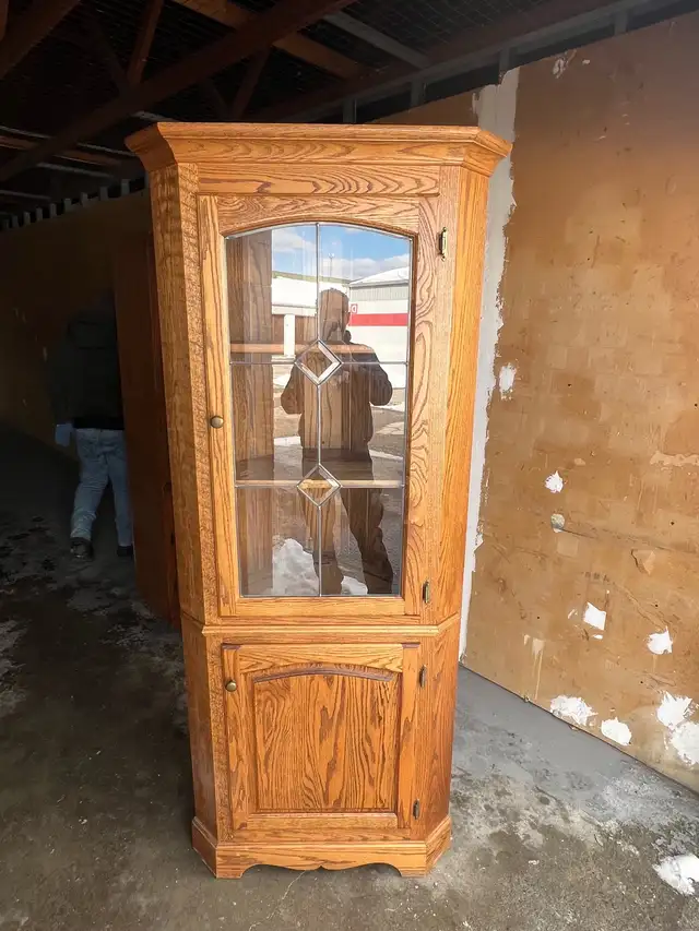 Free delivery used solid wood Corner Cabinet with Glass Doors - Photo 8