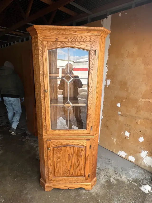 Free delivery used solid wood Corner Cabinet with Glass Doors - Photo 9