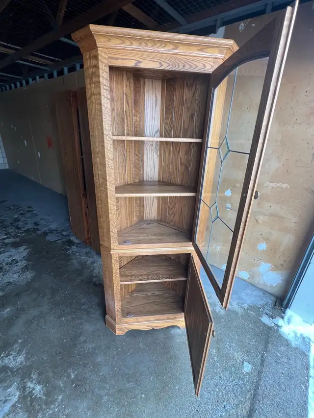 Free delivery used solid wood Corner Cabinet with Glass Doors - Photo 10