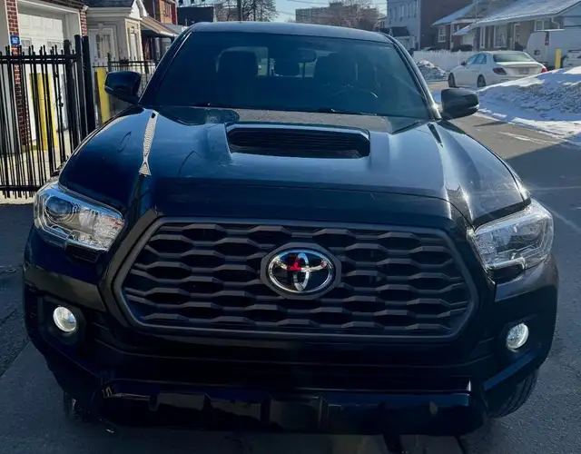 2021 TOYOTA TACOMA 4 DOORS FOR $29500