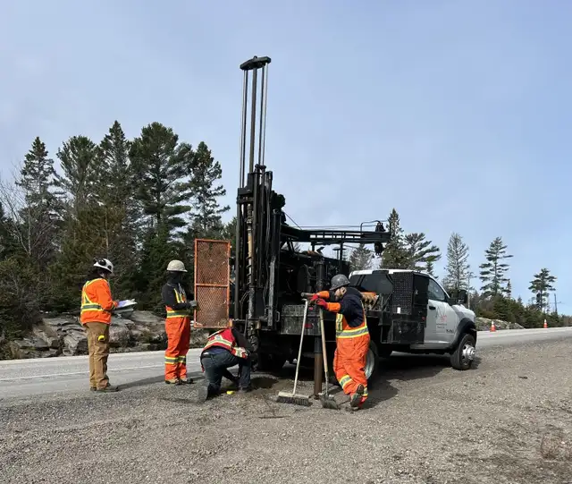 Driver/Labour Needed - Photo 6