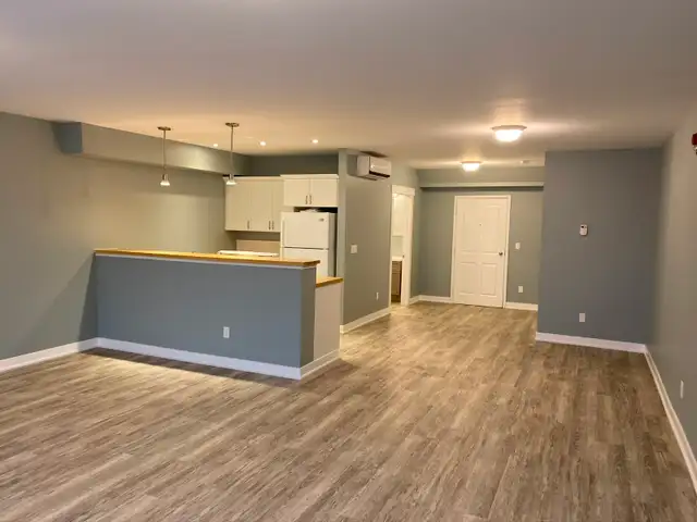 Southampton Studio Downtown Apartment - Photo 5