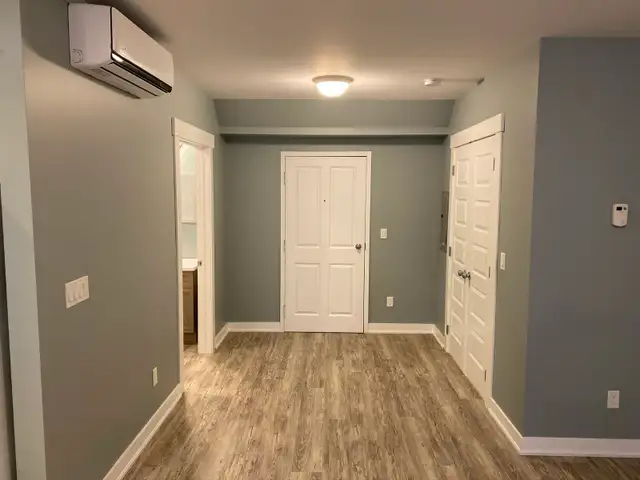 Southampton Studio Downtown Apartment - Photo 8