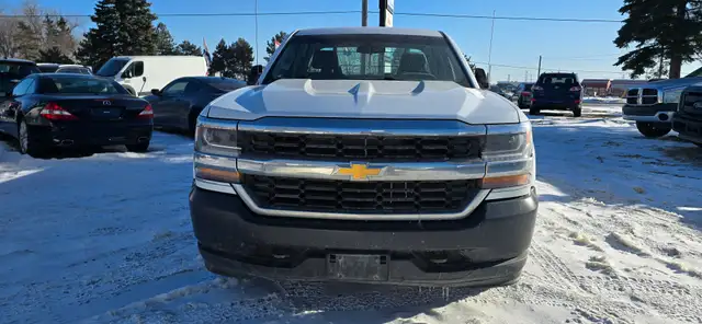 2016 Chevrolet Silverado 1500 Work Truck - 4x4 - Loaded interior - Photo 2