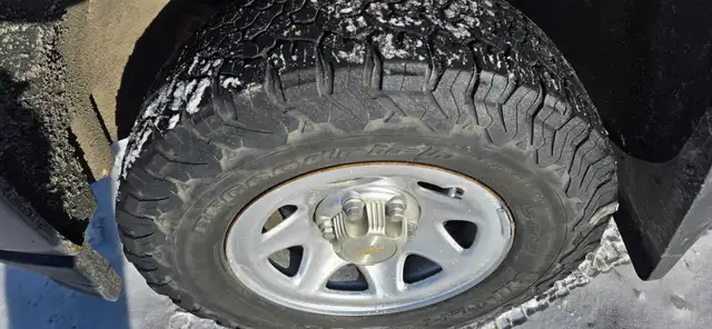 2016 Chevrolet Silverado 1500 Work Truck - 4x4 - Loaded interior - Photo 8