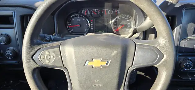 2016 Chevrolet Silverado 1500 Work Truck - 4x4 - Loaded interior - Photo 12