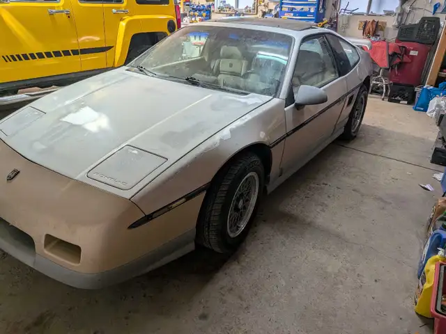 1986 Pontiac Fiero GT - Photo 3