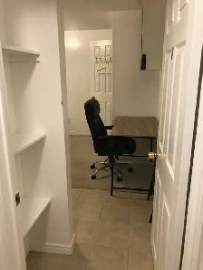 Small Bachelor Studio in East of Oakville $935 Only