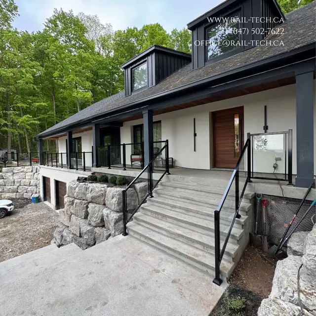 ALUMINUM AND GLASS RAILINGS