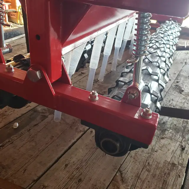 NEW  NO TILL DRILL SEEDER - Photo 4