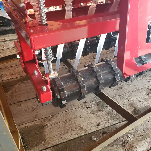 NEW  NO TILL DRILL SEEDER - Photo 7