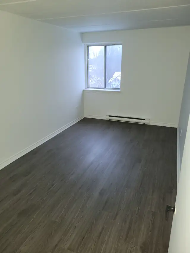 Bel Appartement 3 1/2 - à Louer - Boul. Des Sources - DDO - Photo 5