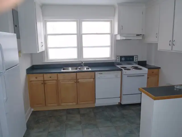 533 Churchill, 2 bedroom apartment in Westboro - Photo 2