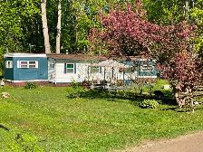 Beautiful Year round home - Photo 2