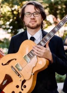 Guitar Lessons - All levels/styles - Experienced Teacher