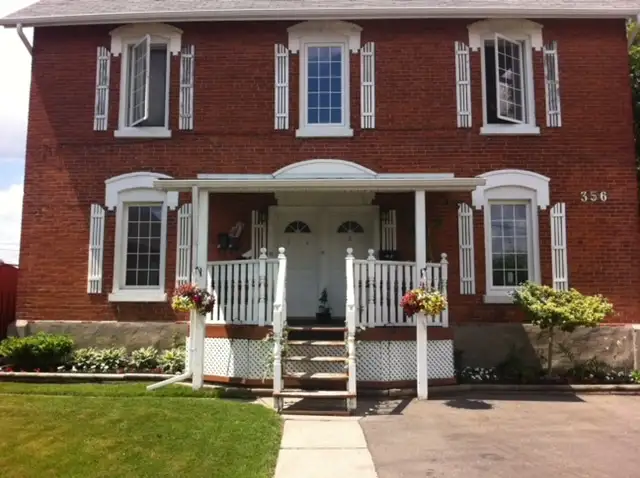 Oshawa bright, quiet 1 bedroom apartment - Photo 4