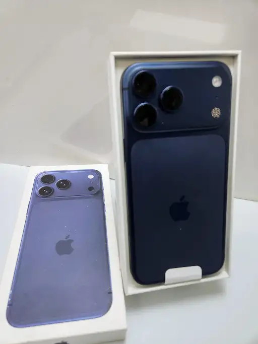 iPhone 17ProMax 256gb Blue Open Box