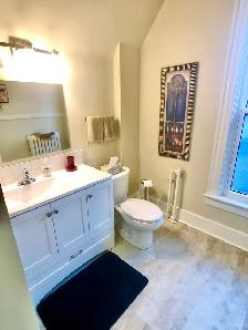 $1500 All-Inclusive Cozy Furnished Bachelor – Avail. Apr 1st. - Photo 6