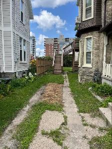 $1500 All-Inclusive Cozy Furnished Bachelor – Avail. Apr 1st. - Photo 9