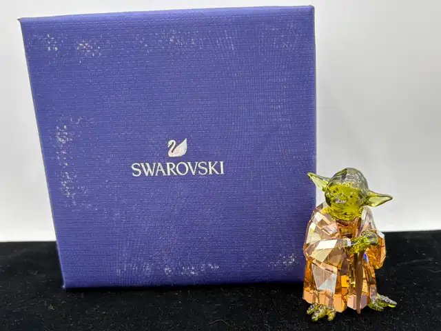 Swarovski Crystal Yoda Star Wars Figurine with Box