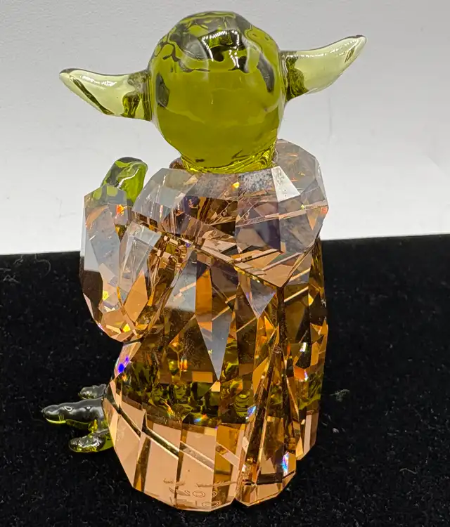 Swarovski Crystal Yoda Star Wars Figurine with Box - Photo 3