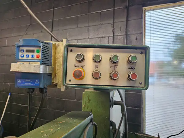 MUST MOVE....2 GRINDERS SAME SHOP - Photo 8