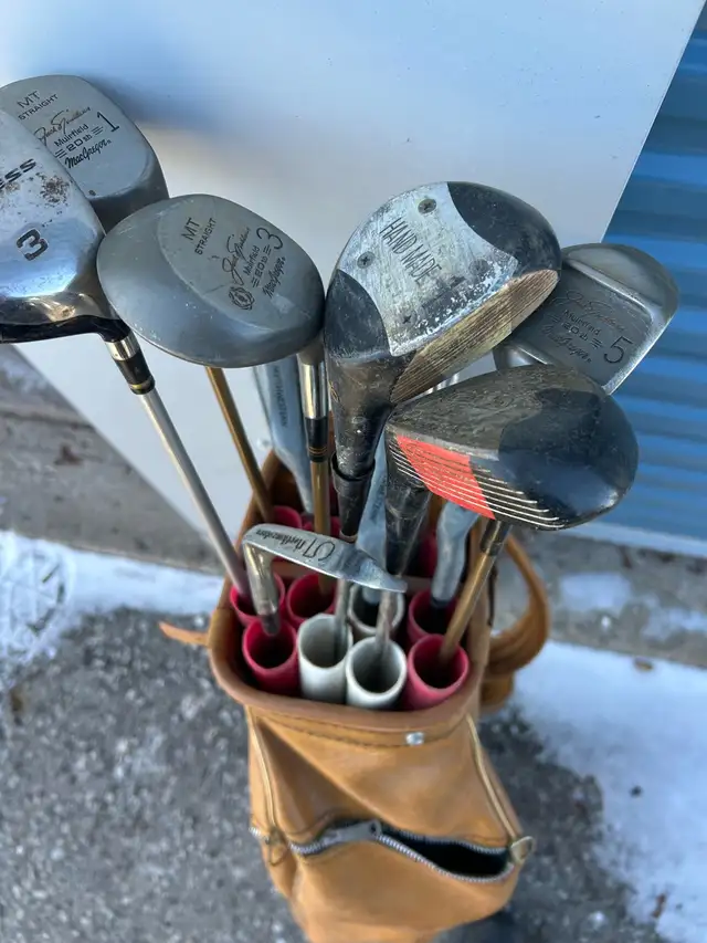 Right handed golf clubs and bag - Photo 2