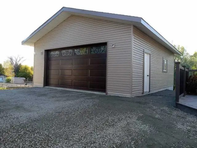 Ford's Roofing & Renovations - Photo 10