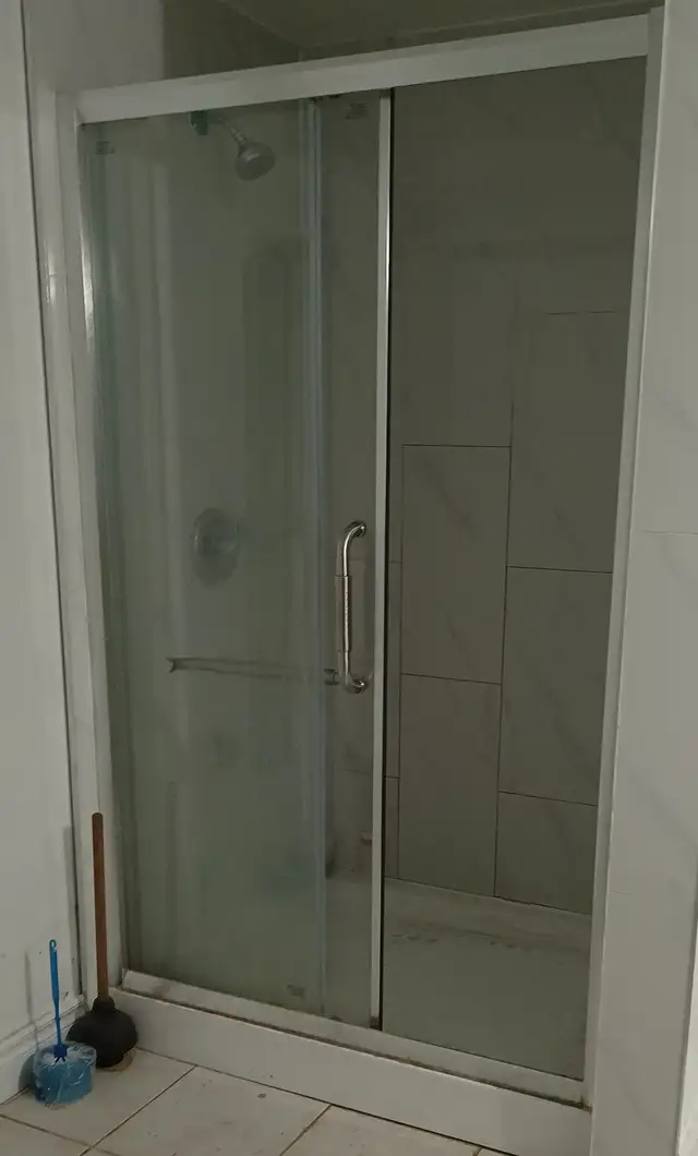 Couples Private Bedroom   Single Room   Private Exit Apartment - Photo 4