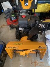 Cadet Snowblower - Photo 4