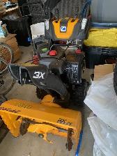 Cadet Snowblower - Photo 5