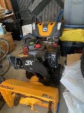 Cadet Snowblower - Photo 6