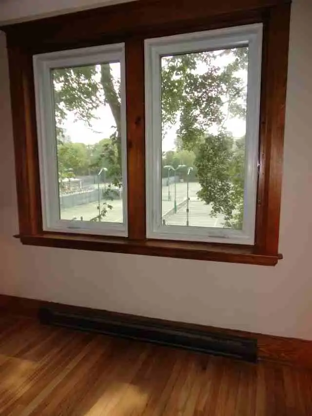 Gorgeous, top floor, private suana. 2 bedroom, 5 1/2, views, s/w - Photo 7