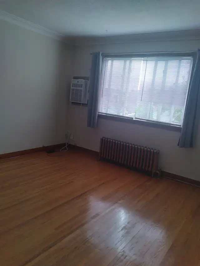 Northend-2 Large Bedroom Apartment - Photo 3