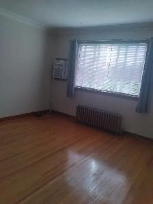 Northend-2 Large Bedroom Apartment - Photo 3