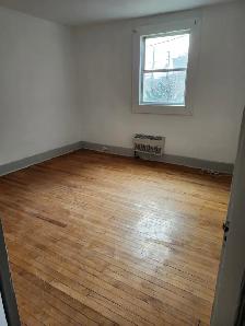 11 First St.#1 - 1BR   Den North, Ground floor - Photo 3