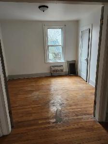 11 First St.#1 - 1BR   Den North, Ground floor - Photo 4