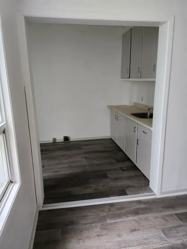 11 First St.#1 - 1BR   Den North, Ground floor - Photo 7