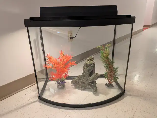 ### Aquarium 27 gallons