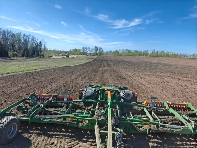 Custom Farming - Photo 4