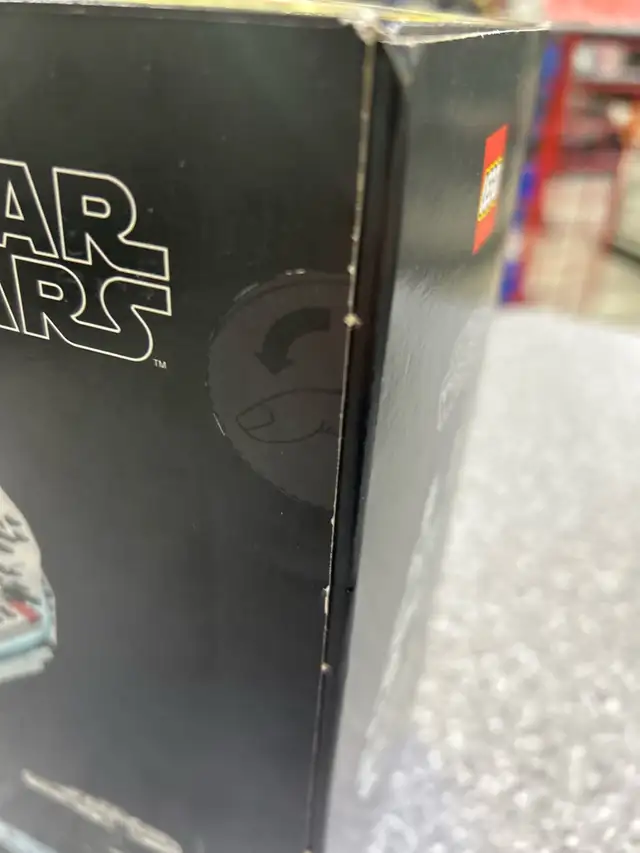 Lego 75375 Millennium Falcon New In Box - Photo 3