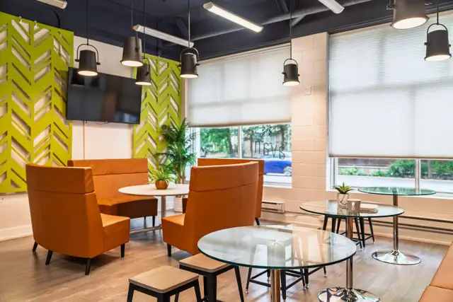 Downtown Toronto Apartment Room for Summer Student - Photo 10