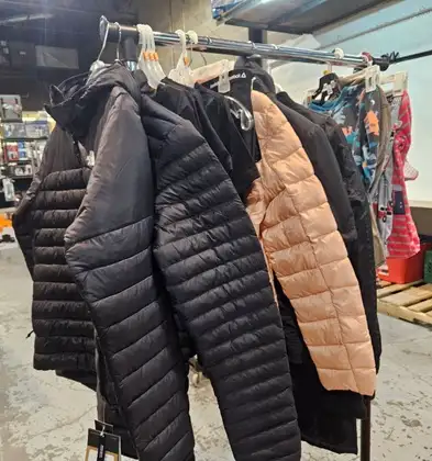 BRAND NEW MERCHANDISE ONLINE AUCTIONS LEGO ELECTRONICS - Photo 4