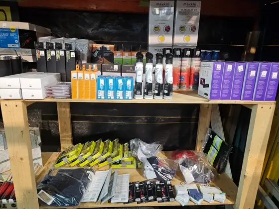 BRAND NEW LEGO-TOOLS-HOUSEHOLD ITEMS ONLINE AUCTIONS - Photo 9