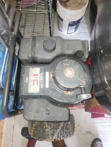 Lawn tractor - Photo 2