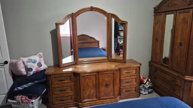 Antique Bedroom Set $3000 obo - Photo 3
