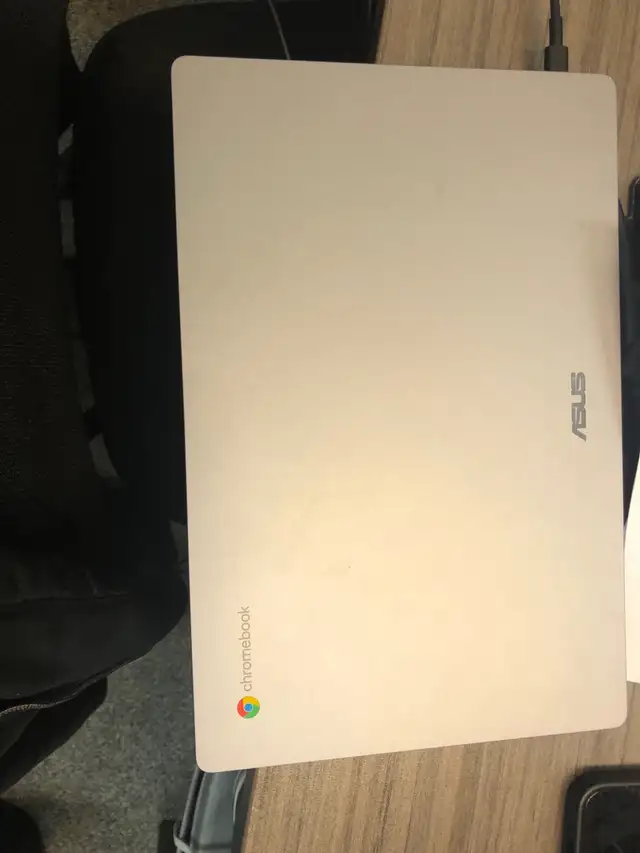 Asus Chromebook - Photo 2