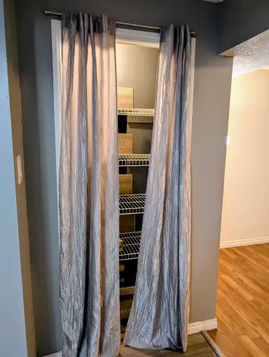 2 Bdrm Half Duplex 900 sq. ft In Suite Laundry with 1/2 Garage - Photo 3