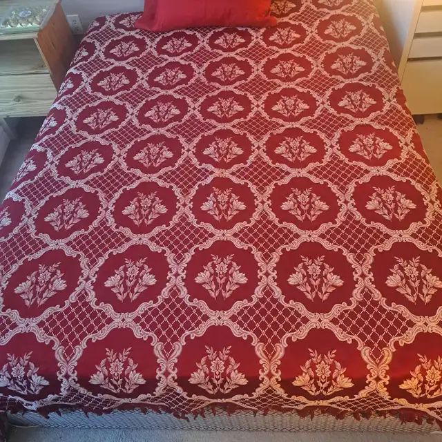 FREE Queen size Bed - Photo 2